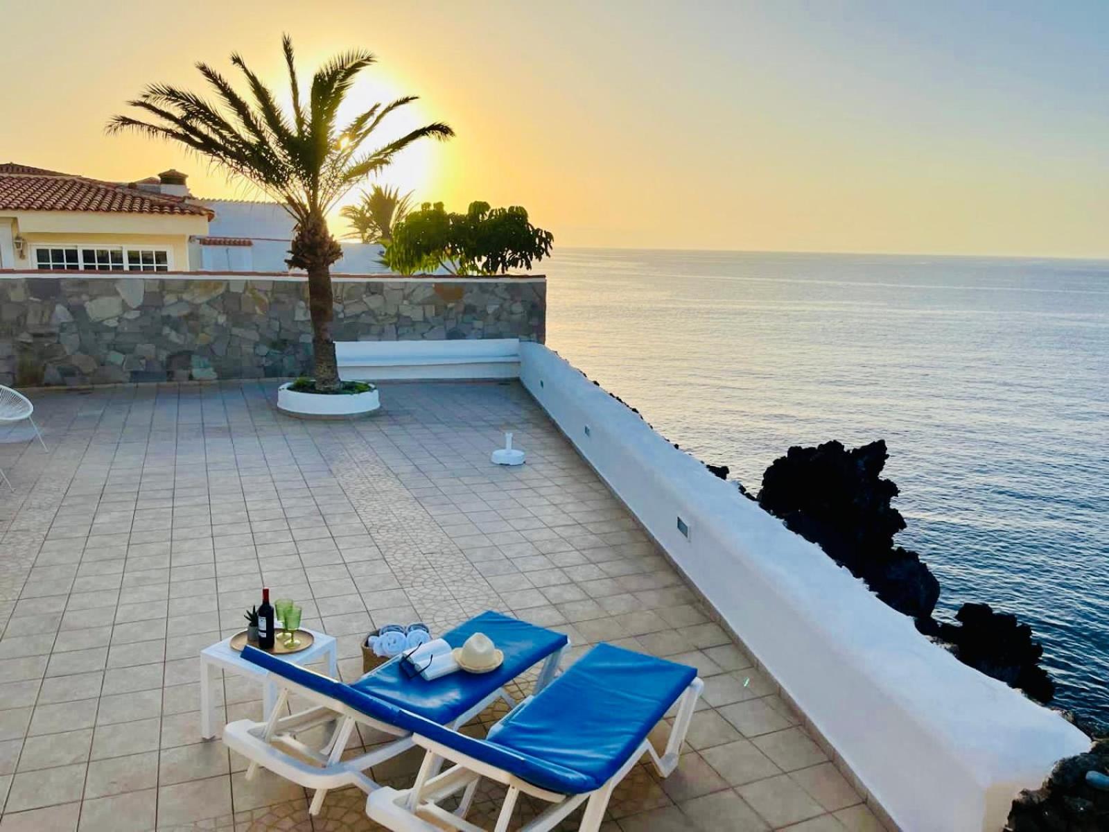 Beachfront Villa And Pool Puerto de Santiago  Exteriér fotografie